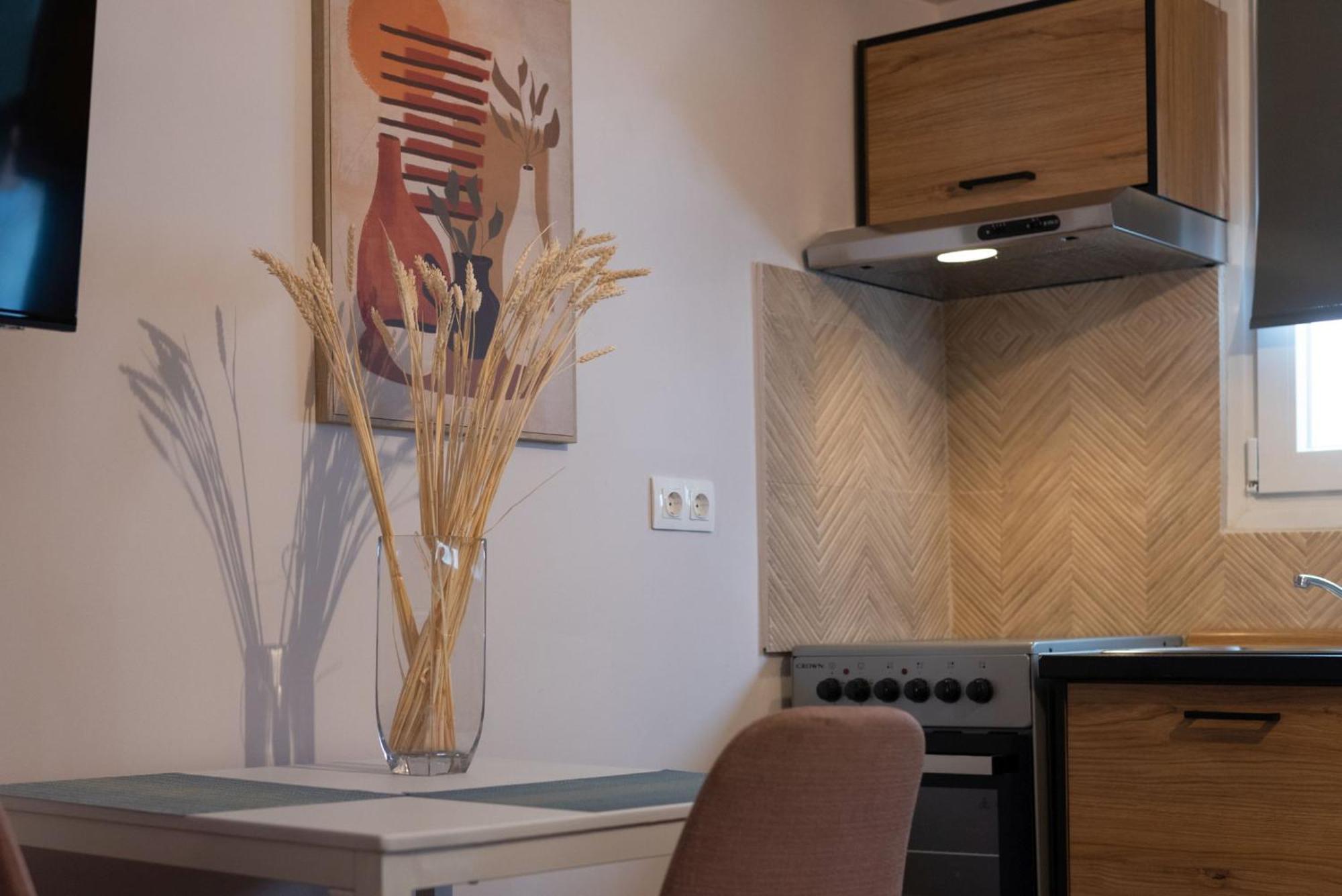 Niki Athens Suites - Urban Apartment In Athens Center Экстерьер фото